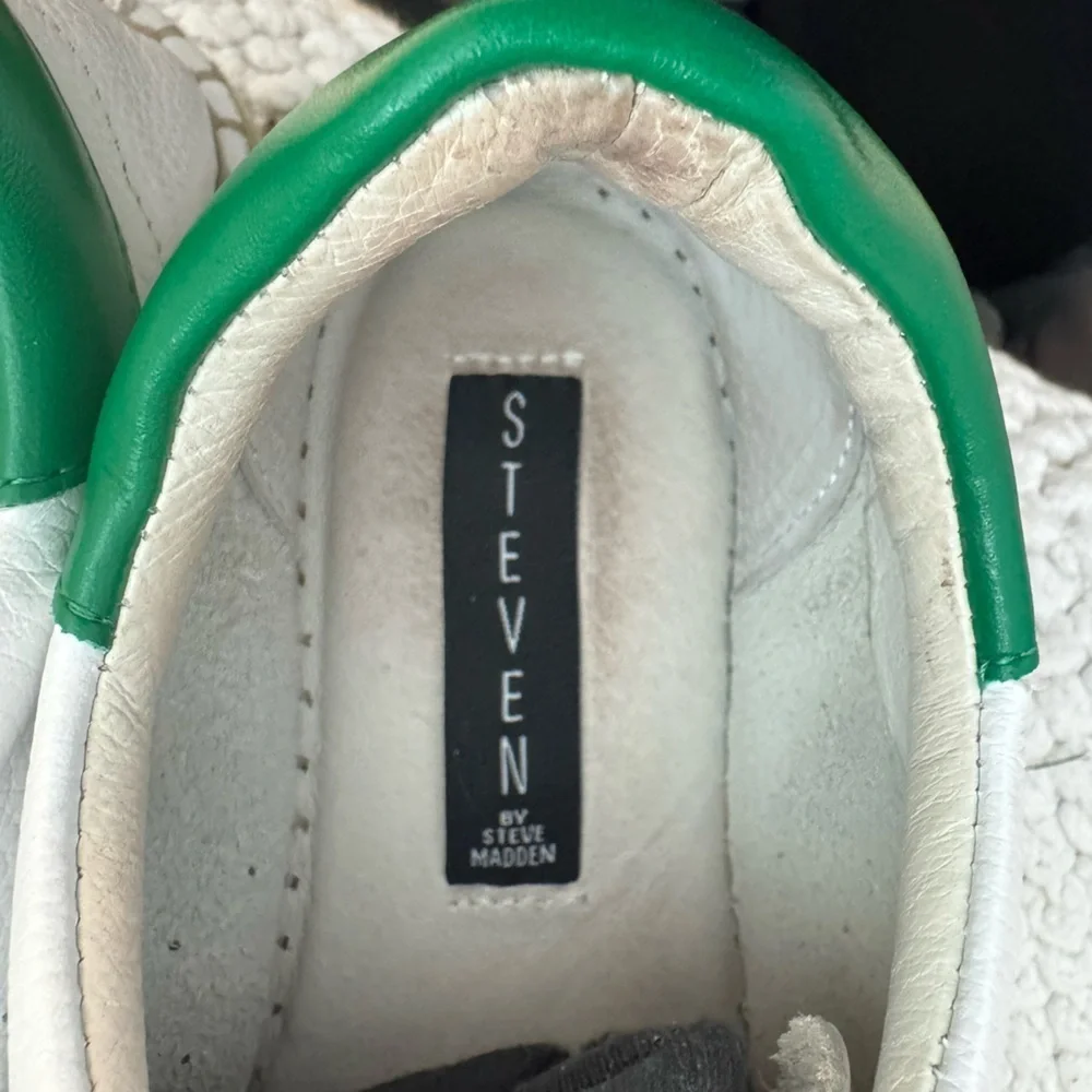 Steven by Steve Madden Canal White and Green Espadrille Sneakers- Size 8B